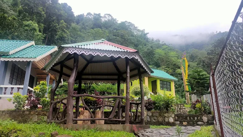 Bungkulung Royal Menla Homestay