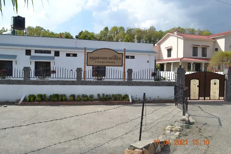 RIVERSIDE HOMES - Homestay